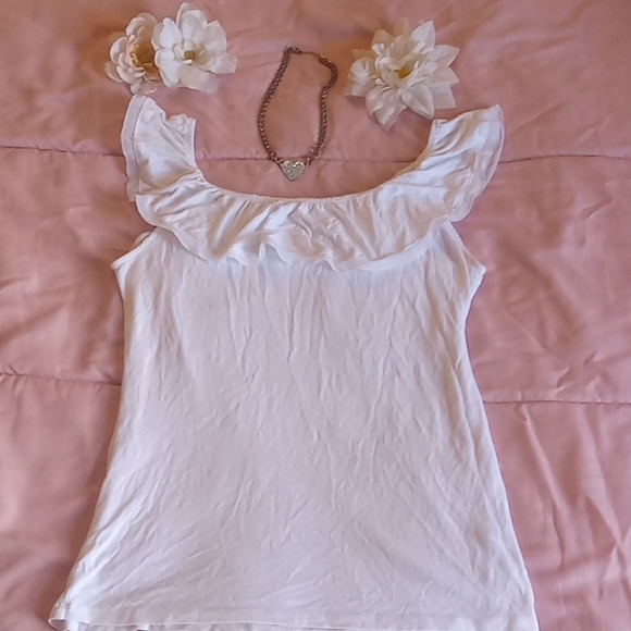 White Ruffle Neckline Top - Picture 13 of 13